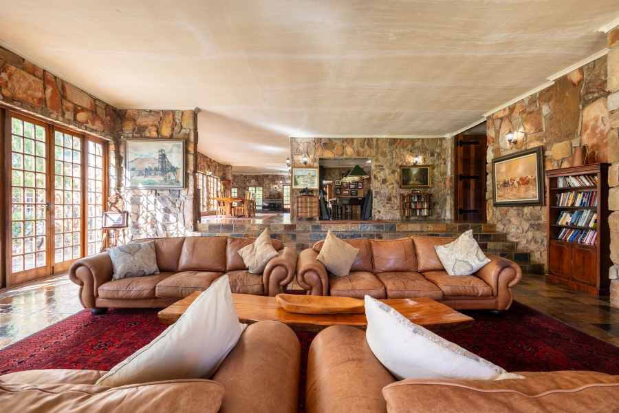 5 Bedroom Property for Sale in Uitenhage Rural Eastern Cape